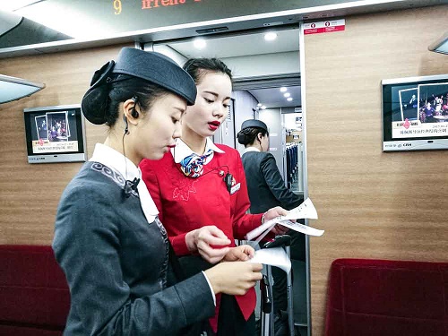 初三學(xué)航空乘務(wù)專(zhuān)業(yè)去哪個(gè)學(xué)校好？