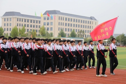 河北中專貧困生補(bǔ)助多少