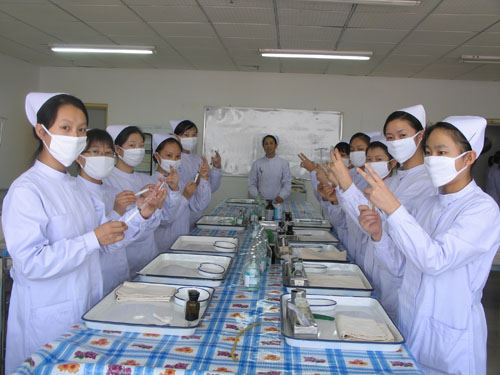 學(xué)習(xí)基礎(chǔ)差能到河北同仁醫(yī)學(xué)中專學(xué)校學(xué)醫(yī)嗎？